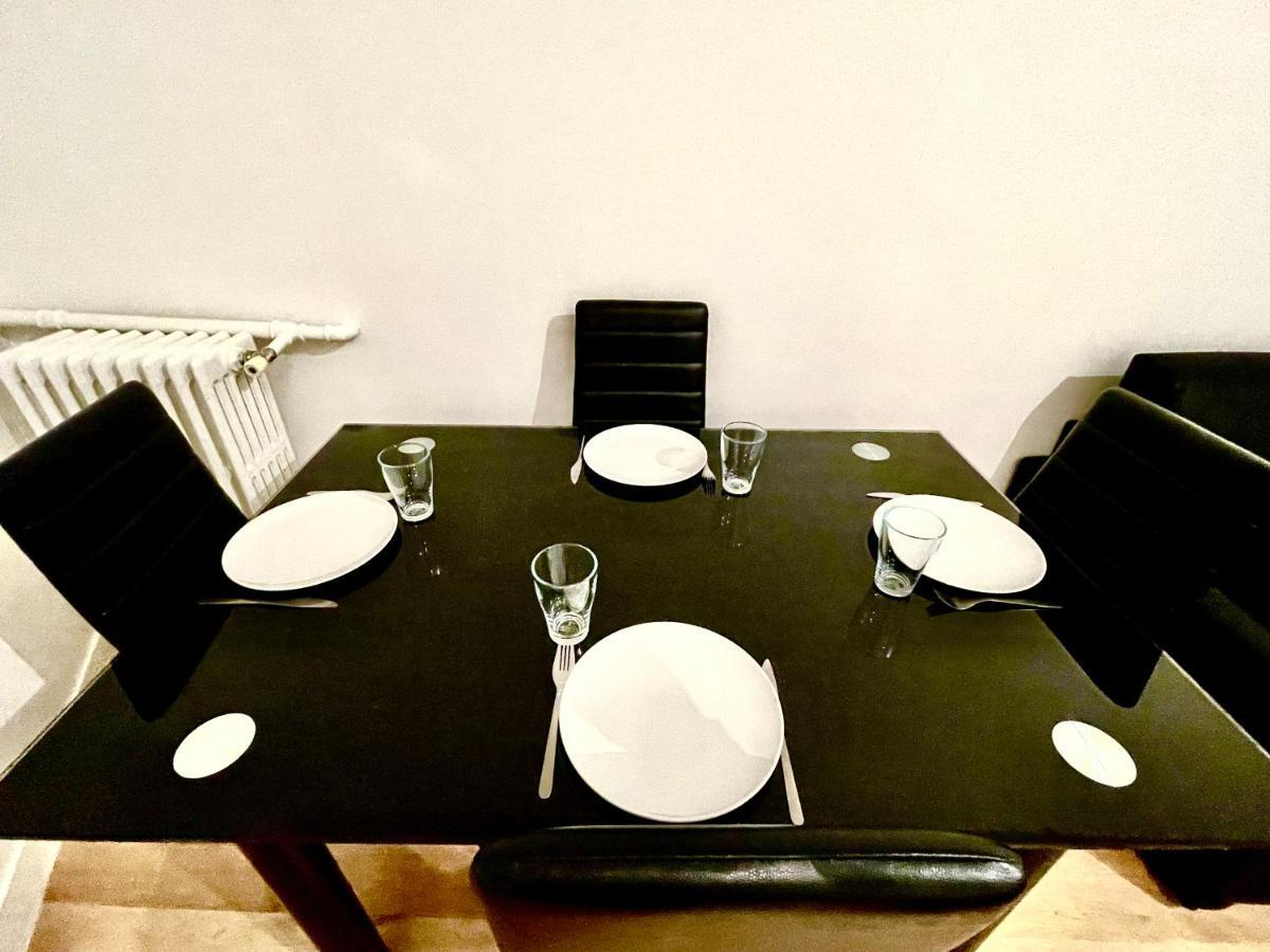 Apartment Champs Elysees 3 ปารีส ภายนอก รูปภาพ