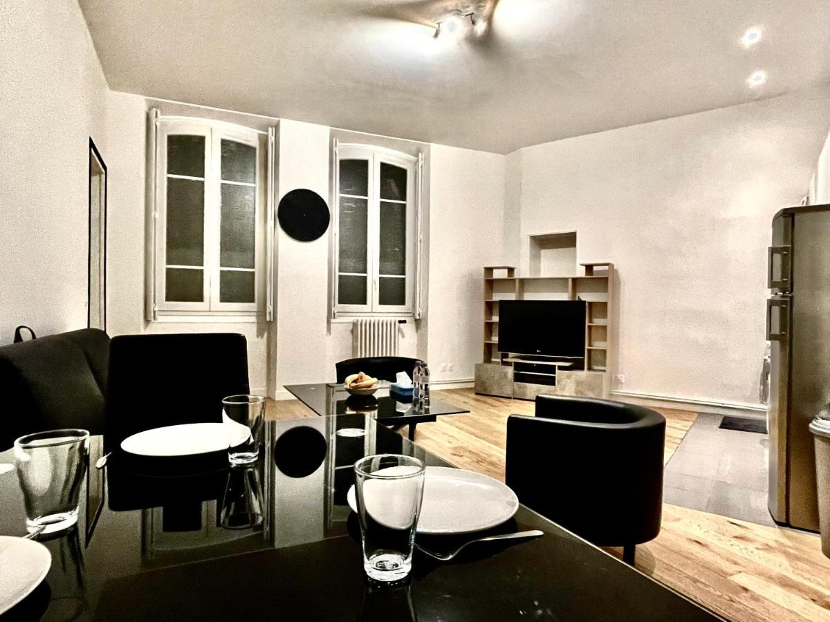 Apartment Champs Elysees 3 ปารีส ภายนอก รูปภาพ
