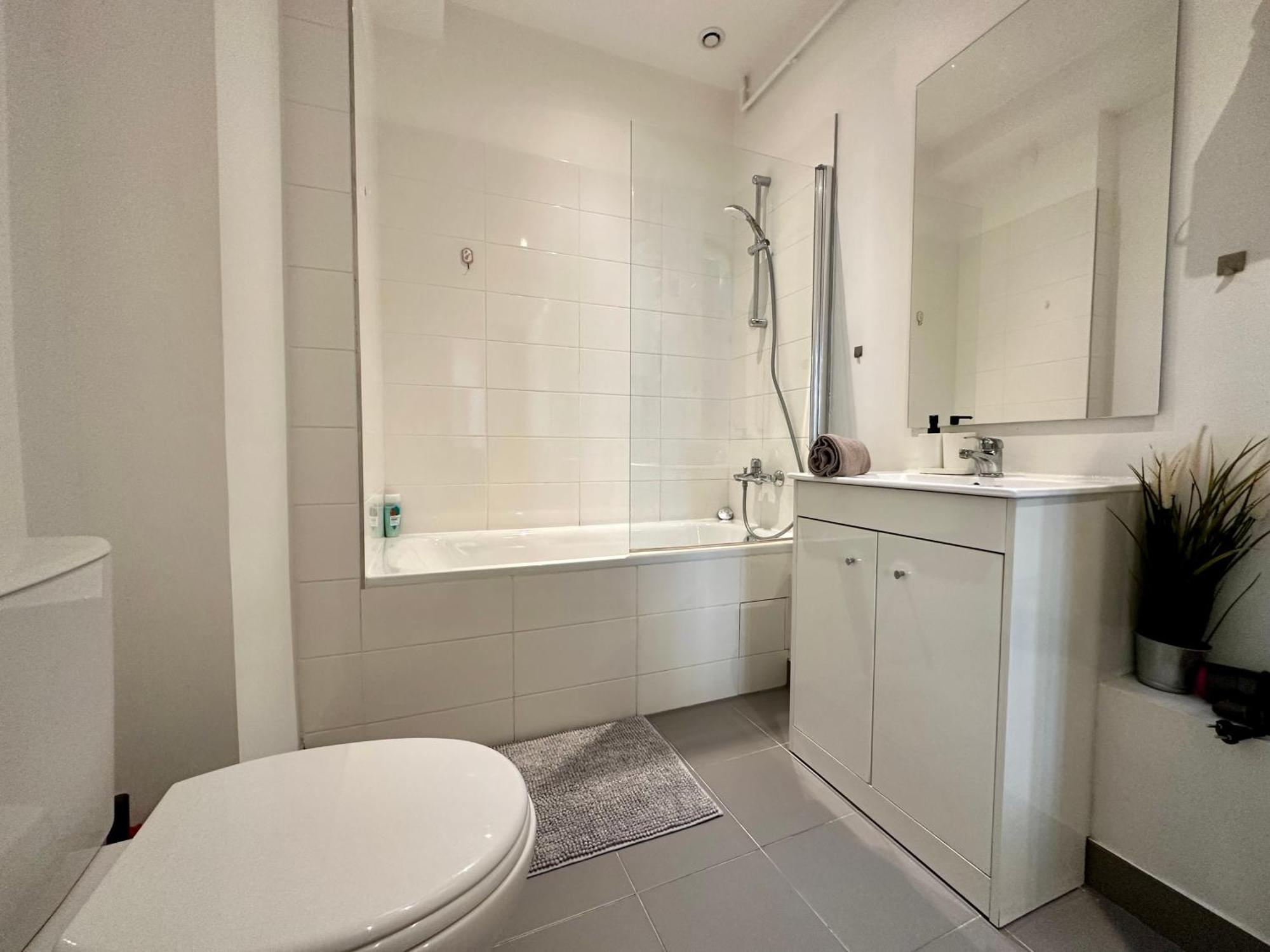Apartment Champs Elysees 3 ปารีส ภายนอก รูปภาพ