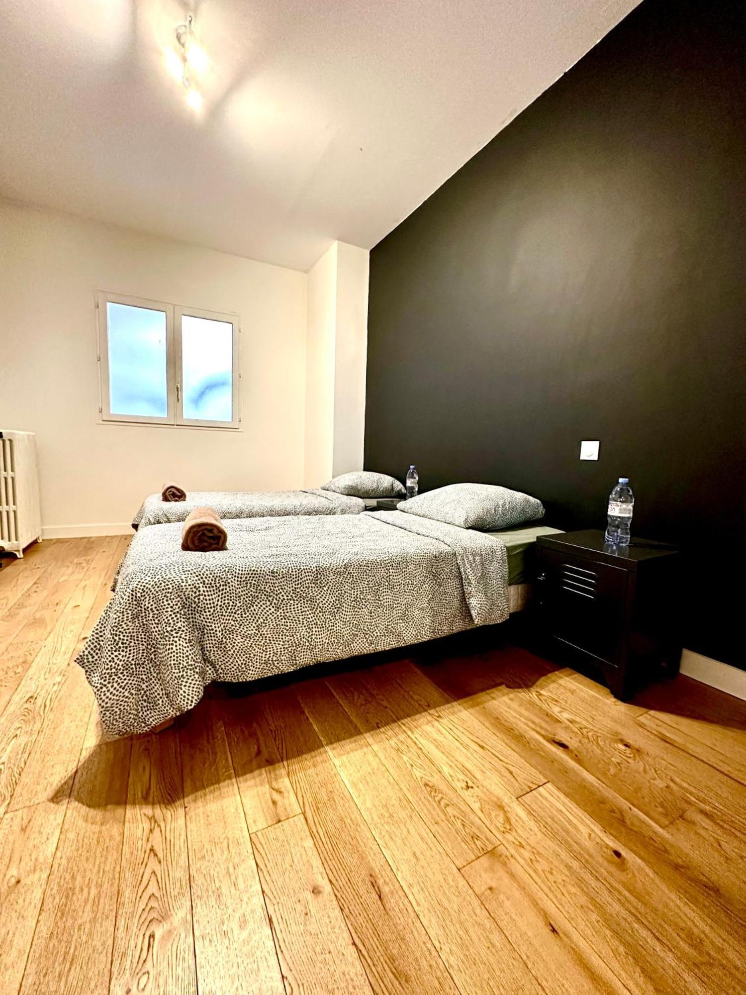 Apartment Champs Elysees 3 ปารีส ภายนอก รูปภาพ