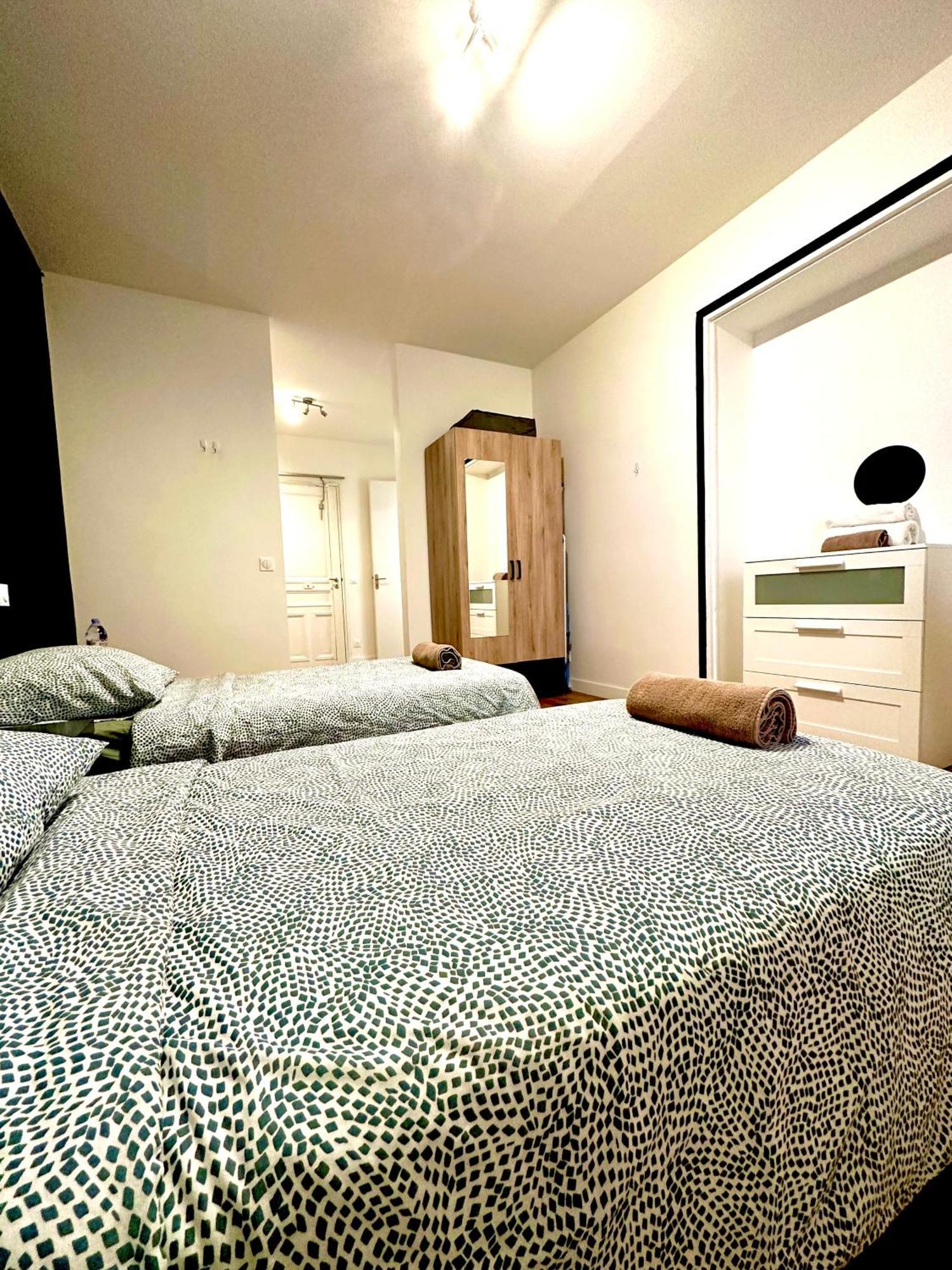 Apartment Champs Elysees 3 ปารีส ภายนอก รูปภาพ